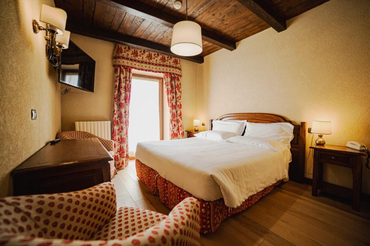 Hotel Jumeaux Breuil-Cervinia Bagian luar foto