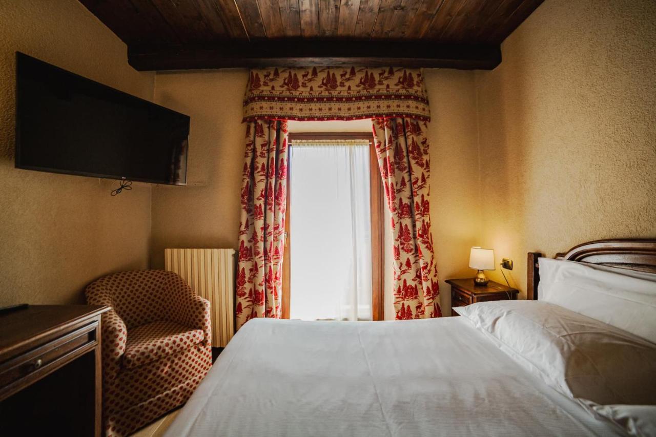 Hotel Jumeaux Breuil-Cervinia Bagian luar foto
