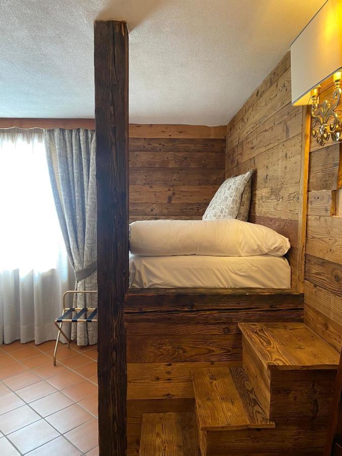 Hotel Jumeaux Breuil-Cervinia Bagian luar foto