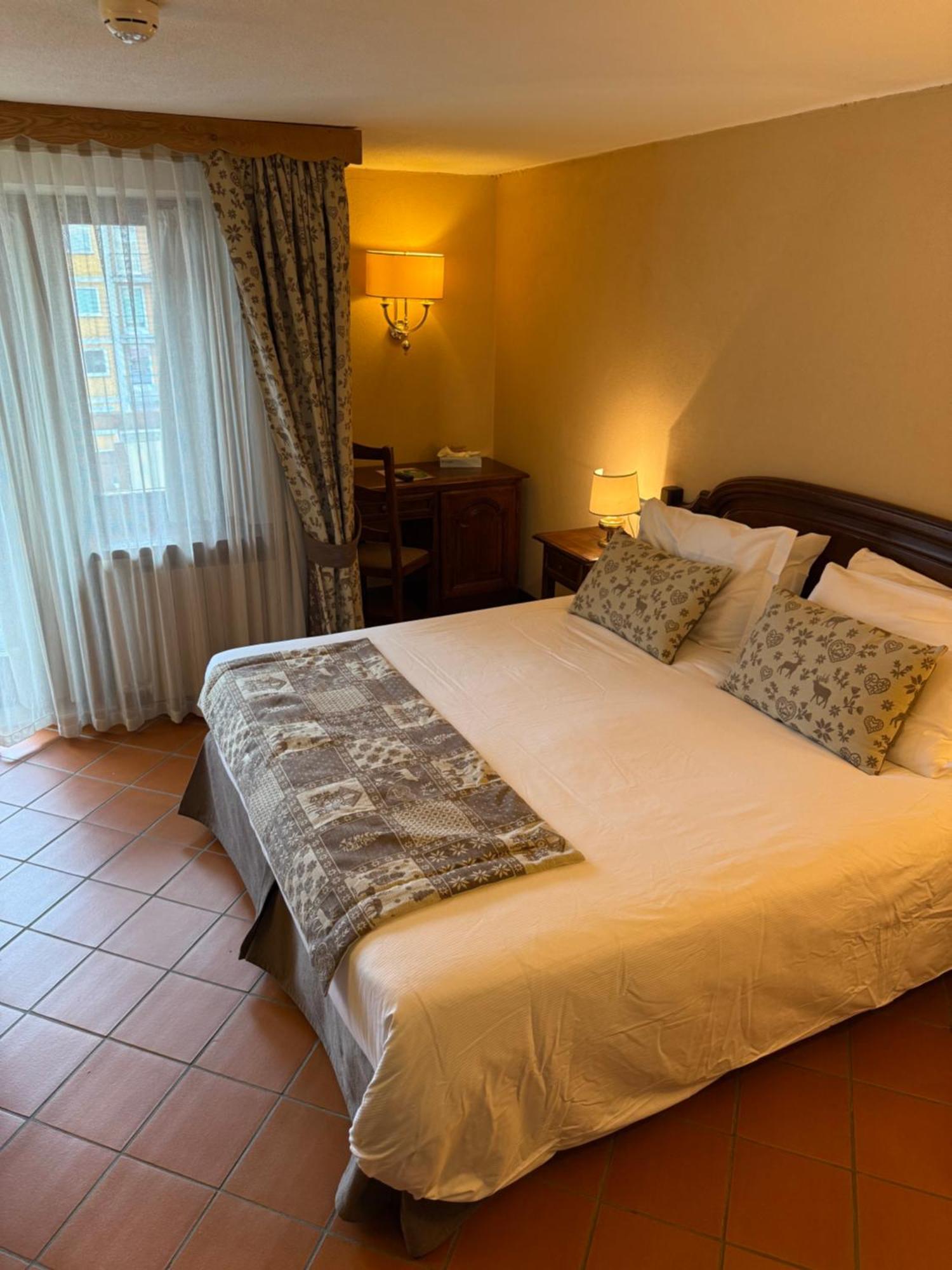 Hotel Jumeaux Breuil-Cervinia Bagian luar foto