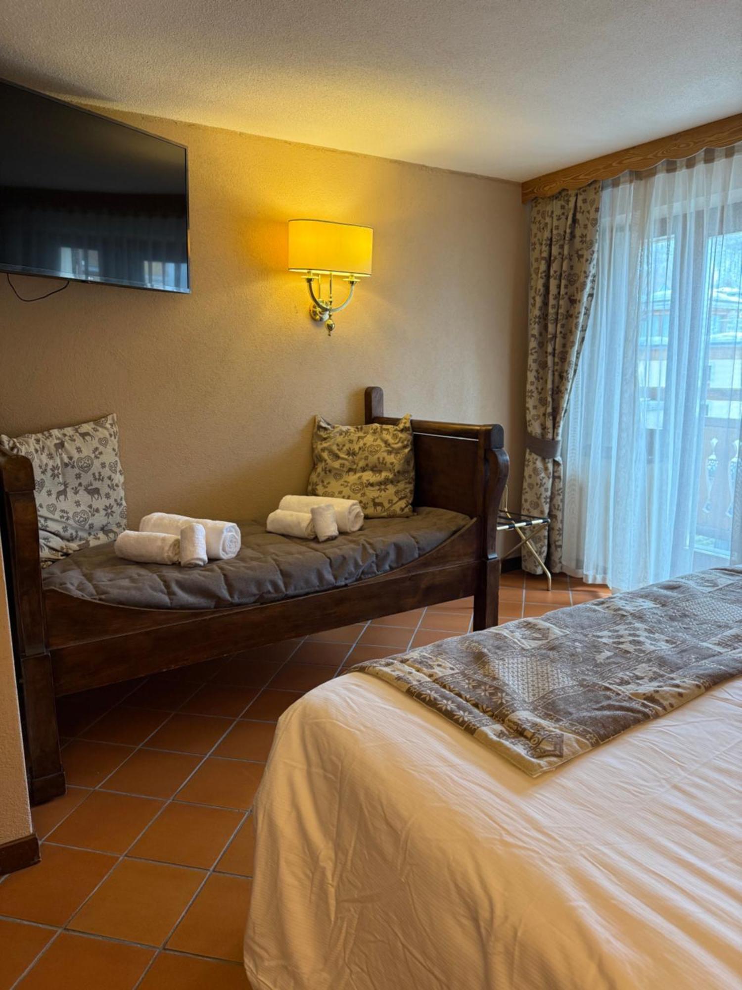 Hotel Jumeaux Breuil-Cervinia Bagian luar foto